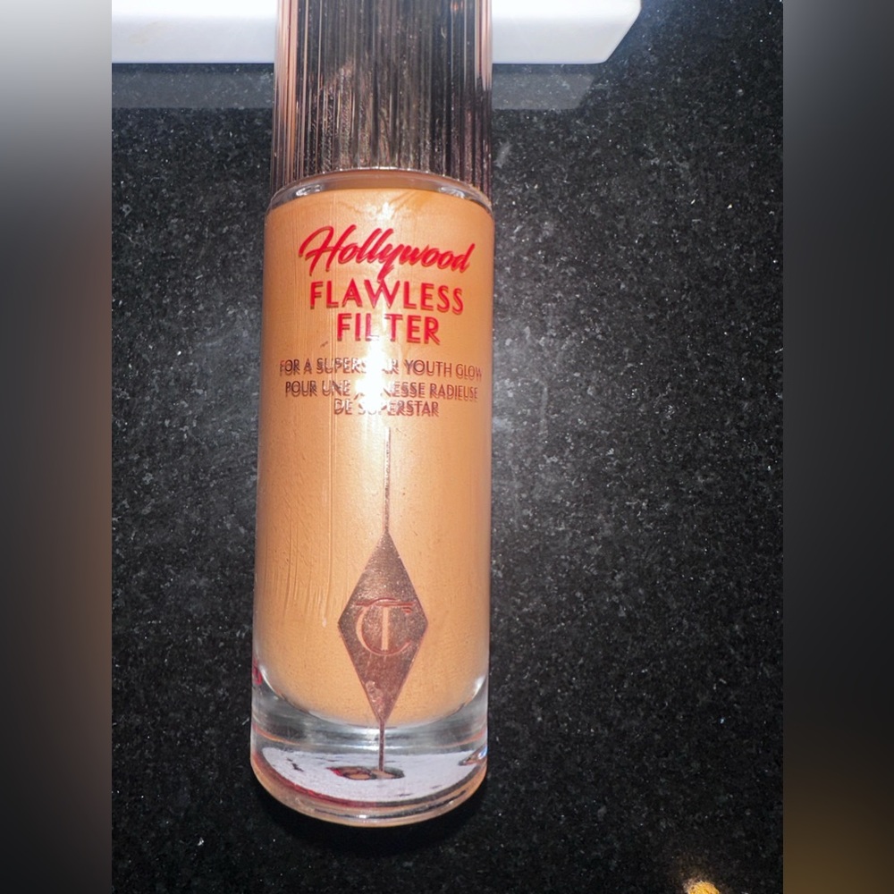 Charlotte Tilbury Hollywood Flawless Filter Shade 5
